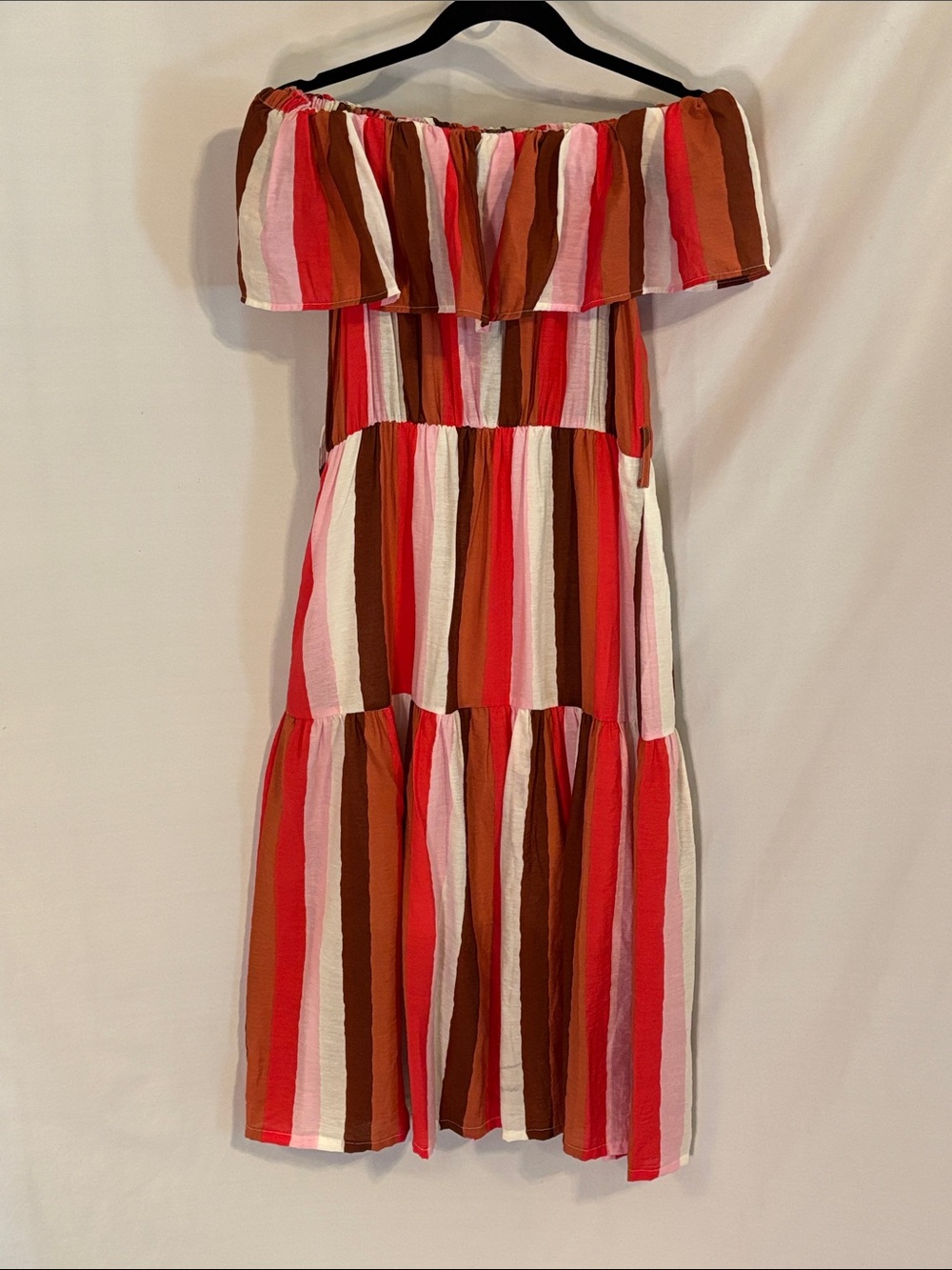THML Stripe Off the shoulder Tiered Midi Dress Size Medium - Picture 5 of 7